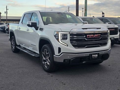 New 2026 GMC Sierra 1500 SLT image 3