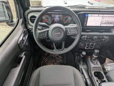 New 2025 Jeep Gladiator Sport image 13