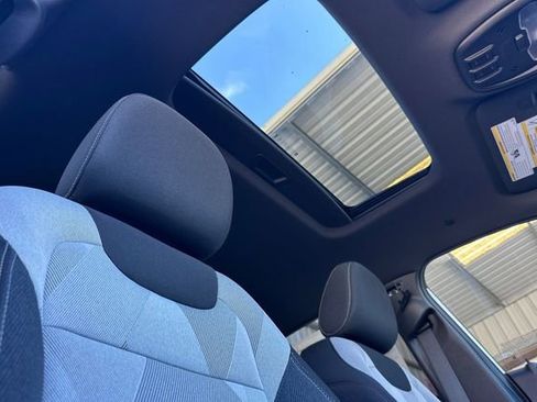 New 2026 Chevrolet Trax RS w/ Sunroof Package FWD image 22