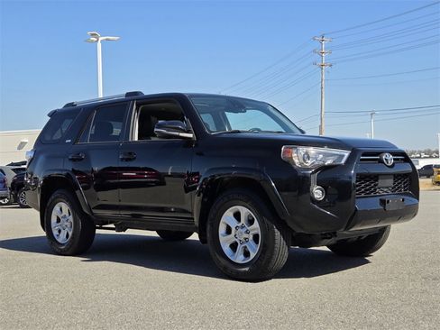 Used 2021 Toyota 4Runner SR5 Premium w/ Moonroof Package image 4