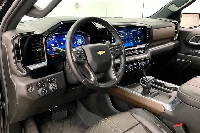 Used 2024 Chevrolet Silverado 1500 High Country w/ LPO, Dark Essentials Package AWD/4WD image 17