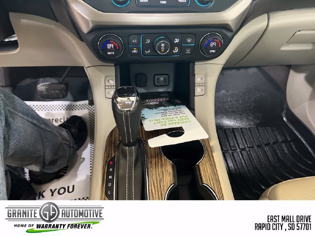 Used 2019 GMC Acadia Denali w/ Technology Package AWD/4WD image 13