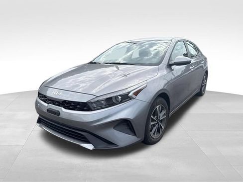 Certified 2023 Kia Forte LXS FWD image 1