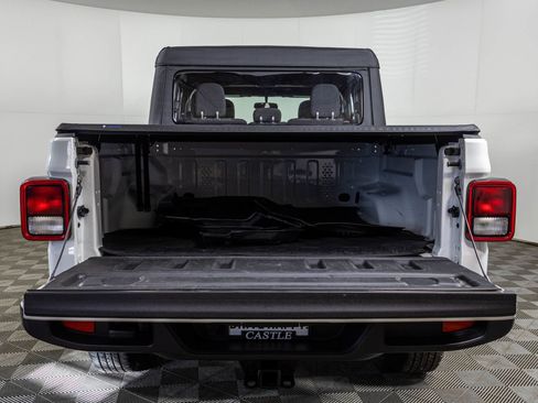 Used 2023 Jeep Gladiator Sport w/ Trailer Tow Package AWD/4WD image 38
