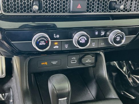 Used 2024 Honda Civic Sport image 15