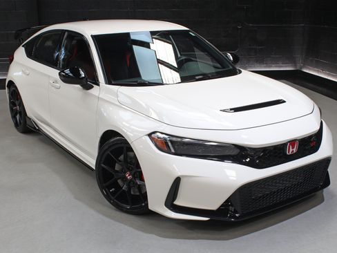Used 2024 Honda Civic Type R image 6