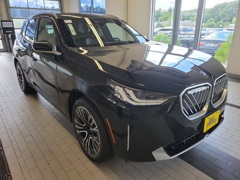 Used 2026 BMW X3 xDrive30 w/ Convenience Package image 3