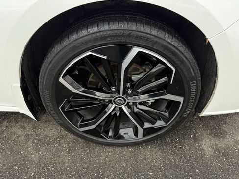 Certified 2024 Nissan Altima 2.5 SR image 9