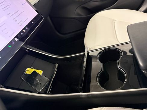 Used 2020 Tesla Model 3 Long Range image 11