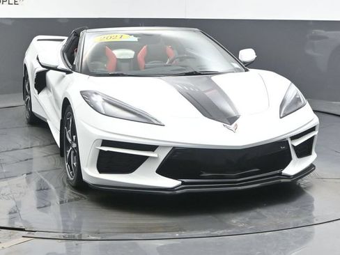 Used 2021 Chevrolet Corvette Stingray Premium Conv w/ Z51 Performance Package RWD image 50