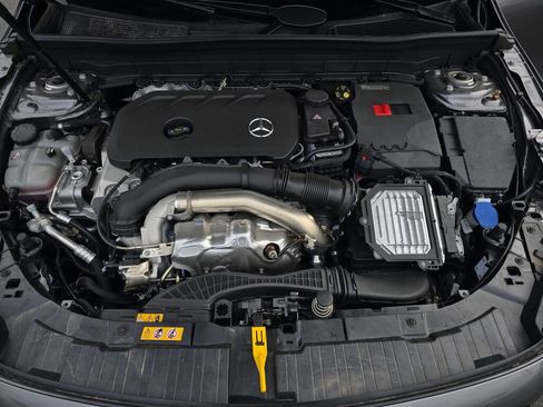 New 2026 Mercedes-Benz GLB 250 4MATIC image 10