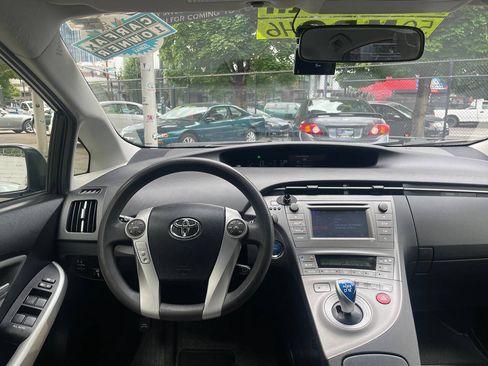 Used 2015 Toyota Prius Two FWD image 24