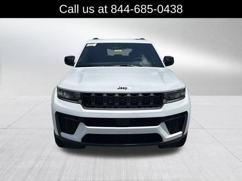New 2026 Jeep Grand Cherokee Altitude RWD image 2