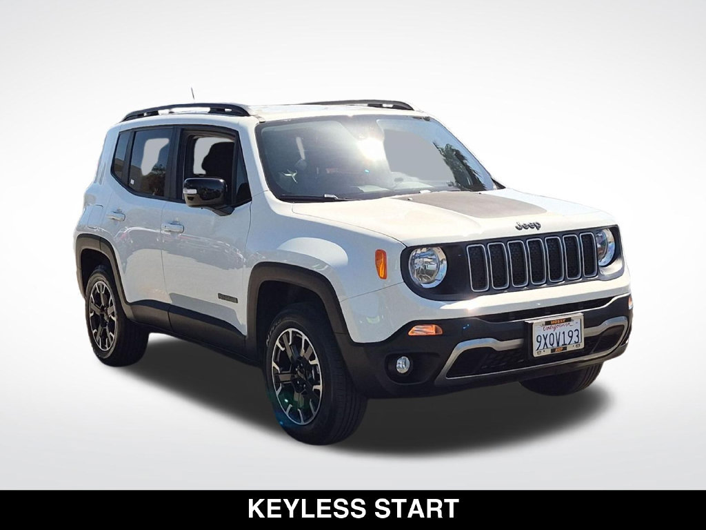 Used 2023 Jeep Renegade Latitude AWD/4WD image 2