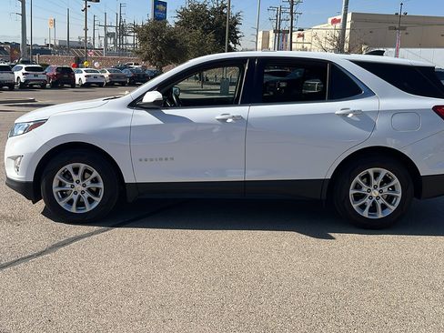 Used 2018 Chevrolet Equinox LT image 4