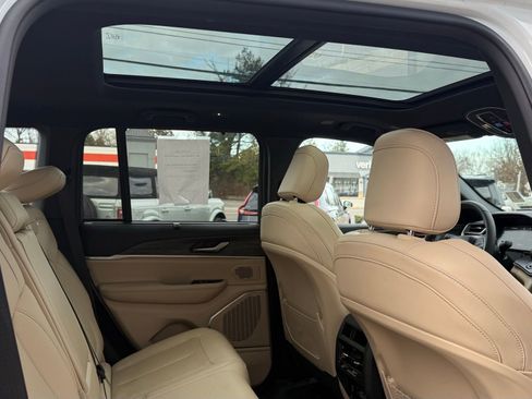 Used 2022 Jeep Grand Cherokee Limited 4xe w/ Luxury Tech Group II image 20