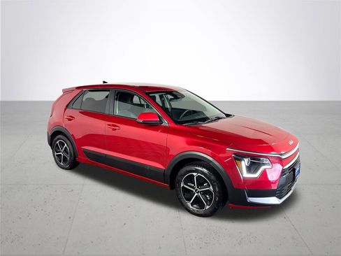 Certified 2023 Kia Niro LX image 5