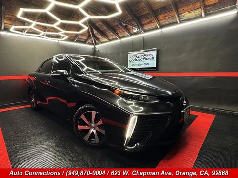 Used 2019 Toyota Mirai FWD image 1