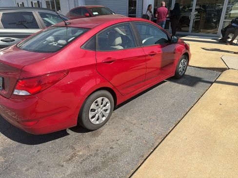 Used 2016 Hyundai Accent SE image 5