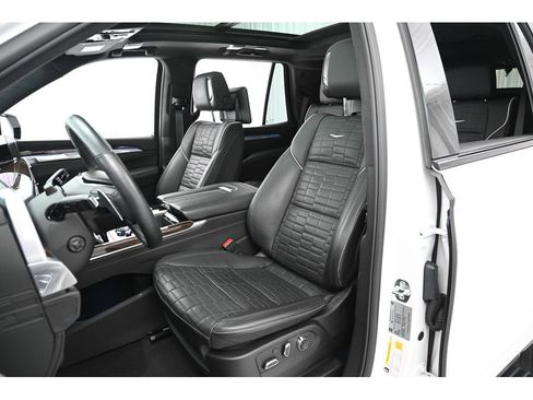 Used 2025 Cadillac Escalade Sport Platinum image 40