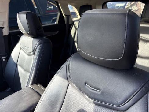 Used 2017 Cadillac XT5 Luxury w/ Driver Awareness Package image 18