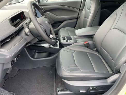 New 2025 Ford Mustang Mach-E Premium image 7