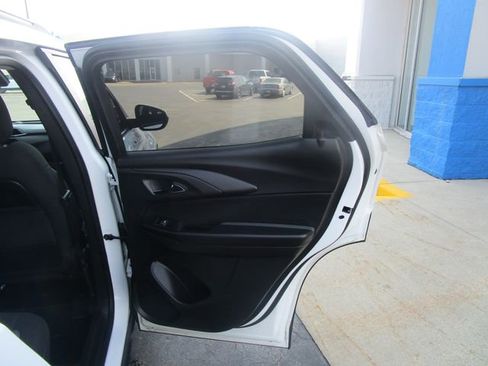 Used 2023 Chevrolet TrailBlazer LT w/ Convenience Package image 21