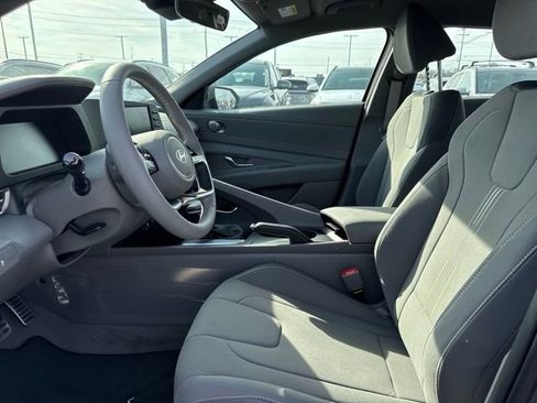 New 2026 Hyundai Elantra Sport FWD image 11