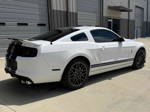 Used 2014 Ford Mustang Shelby GT500 w/ Equipment Group 821A RWD image 39
