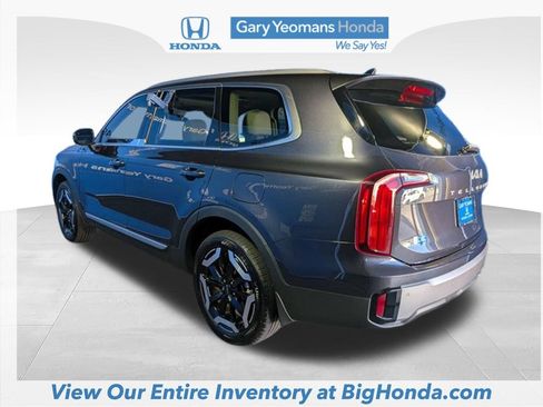 Used 2025 Kia Telluride S FWD image 7