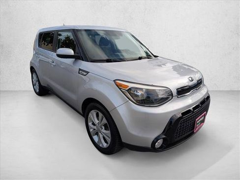 Used 2016 Kia Soul + FWD image 3