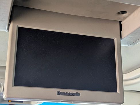 Used 2014 Cadillac Escalade ESV Luxury image 20