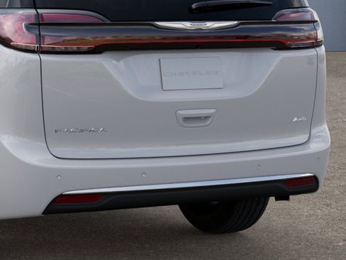 New 2026 Chrysler Pacifica Select AWD/4WD image 39