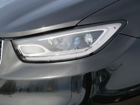 Used 2022 Chrysler Pacifica Pinnacle AWD/4WD image 10