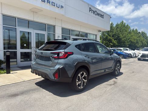 Used 2024 Subaru Crosstrek 2.0i Premium AWD/4WD image 3
