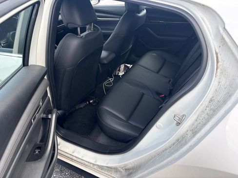 Used 2019 MAZDA MAZDA3 Hatchback FWD image 15
