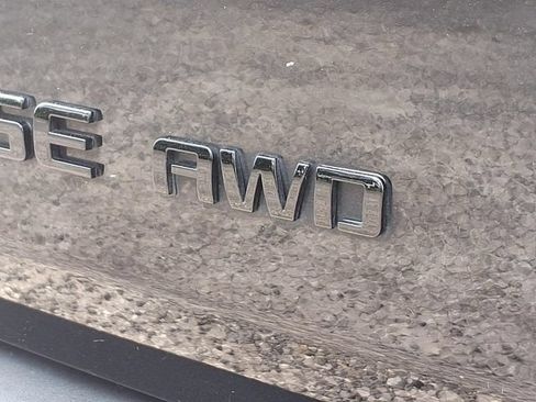 Used 2023 Chevrolet Traverse RS AWD/4WD image 33