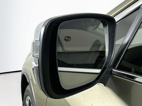 Used 2021 Subaru Outback Touring XT image 16