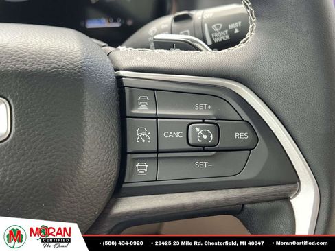 Used 2024 Jeep Grand Cherokee Limited AWD/4WD image 25