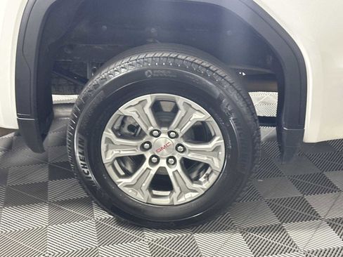 Used 2025 GMC Sierra 1500 SLT image 18