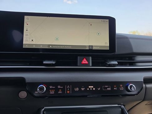 New 2026 Kia Carnival EX FWD image 12