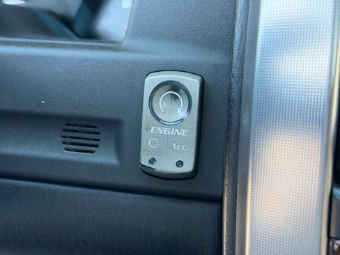 Used 2007 Cadillac XLR V RWD image 29