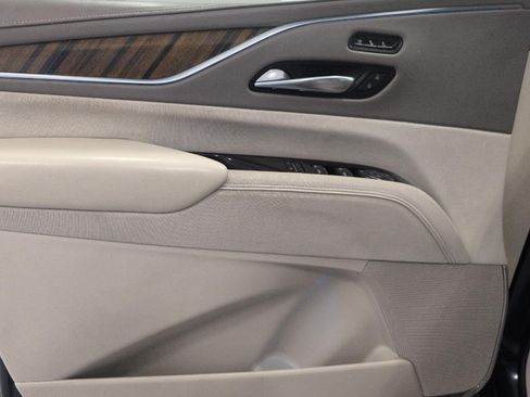 Certified 2022 Cadillac Escalade ESV Premium Luxury Platinum w/ LPO, Radiant Package AWD/4WD image 27