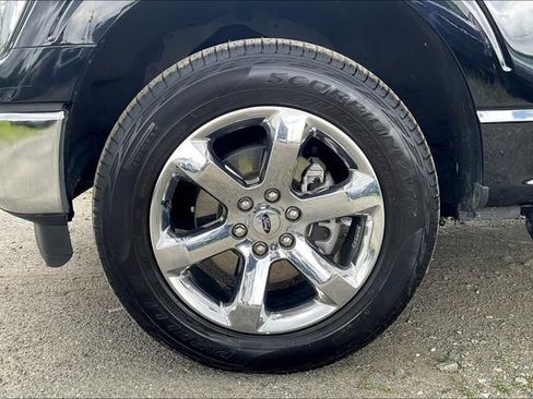 Used 2022 Ford F150 Lariat image 9