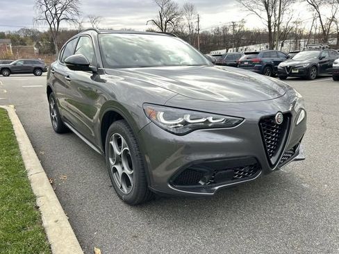 New 2026 Alfa Romeo Stelvio Sprint AWD/4WD image 2