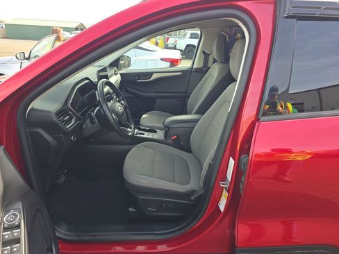 Certified 2022 Ford Escape SE w/ SE Sport Appearance Package AWD/4WD image 5