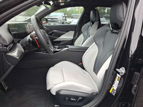 Used 2026 BMW M5 w/ Carbon Package AWD/4WD image 10