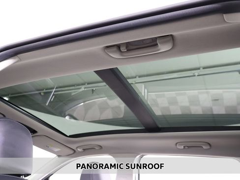 Used 2022 Kia Sorento EX w/ Panoramic Sunroof Package AWD/4WD image 4