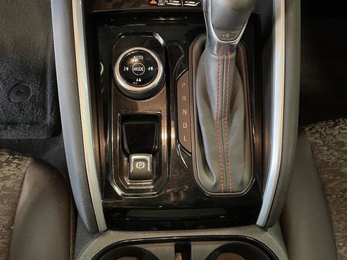 Used 2024 Chevrolet Colorado Z71 w/ Z71 Convenience Package 2 AWD/4WD image 35
