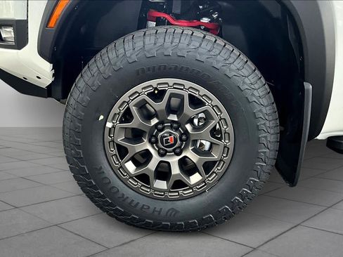 New 2026 Nissan Frontier PRO-4X image 9